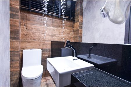 Apartamento à venda com 300m², 3 quartos e 3 vagas Apartamento à venda com 300m², 3 quartos e 3 vagasLavabo