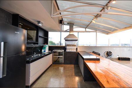 Apartamento à venda com 300m², 3 quartos e 3 vagas Apartamento à venda com 300m², 3 quartos e 3 vagasCobertura