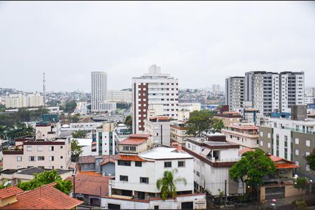 Apartamento à venda com 300m², 3 quartos e 3 vagas Apartamento à venda com 300m², 3 quartos e 3 vagasVista