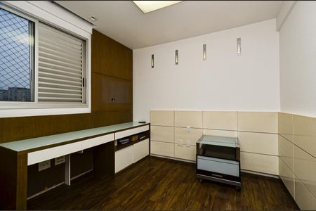 Apartamento à venda com 300m², 3 quartos e 3 vagas Apartamento à venda com 300m², 3 quartos e 3 vagasSuite 1