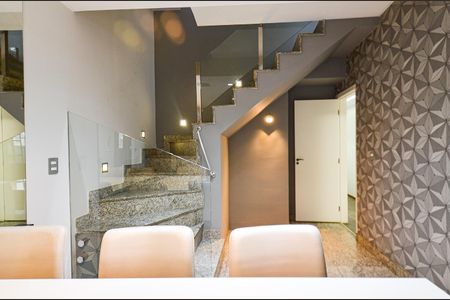 Apartamento à venda com 300m², 3 quartos e 3 vagas Apartamento à venda com 300m², 3 quartos e 3 vagasSala de Jantar