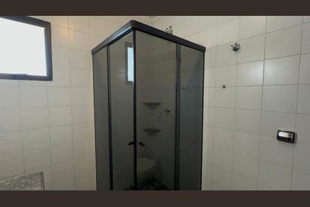Casa à venda com 220m², 4 quartos e 2 vagas Casa à venda com 220m², 4 quartos e 2 vagasBanheiro