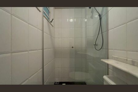 Casa à venda com 220m², 4 quartos e 2 vagas Casa à venda com 220m², 4 quartos e 2 vagasBanheiro 2