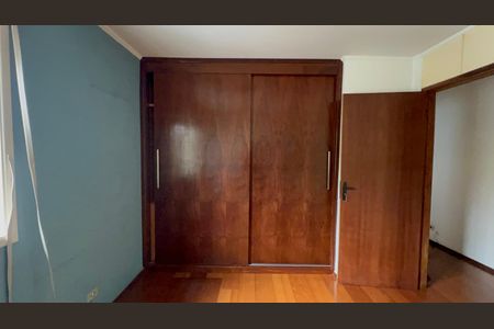 Casa à venda com 220m², 4 quartos e 2 vagas Casa à venda com 220m², 4 quartos e 2 vagasQuarto 1