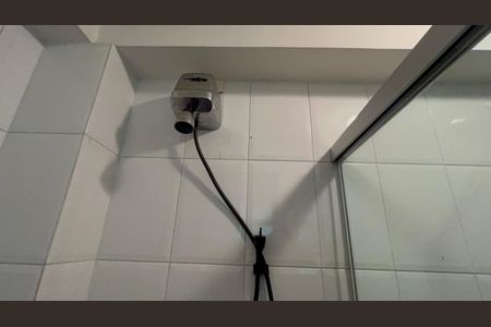 Casa à venda com 220m², 4 quartos e 2 vagas Casa à venda com 220m², 4 quartos e 2 vagasBanheiro 2