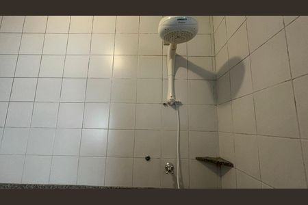 Casa à venda com 220m², 4 quartos e 2 vagas Casa à venda com 220m², 4 quartos e 2 vagasBanheiro da Suíte