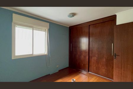 Casa à venda com 220m², 4 quartos e 2 vagas Casa à venda com 220m², 4 quartos e 2 vagasQuarto 1