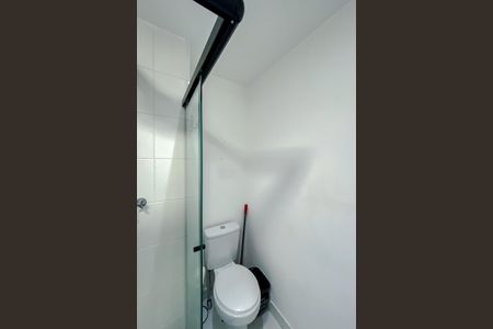 Banheiro de kitnet/studio para alugar com 1 quarto, 19m² em Brás, São Paulo