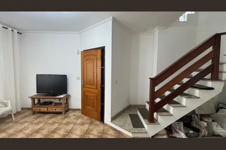 Casa à venda com 200m², 3 quartos e 4 vagasSala