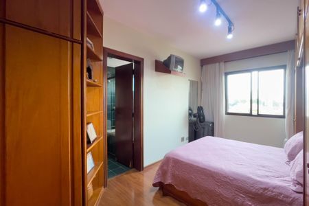 Apartamento à venda com 143m², 3 quartos e 2 vagas Apartamento à venda com 143m², 3 quartos e 2 vagasSuíte 1