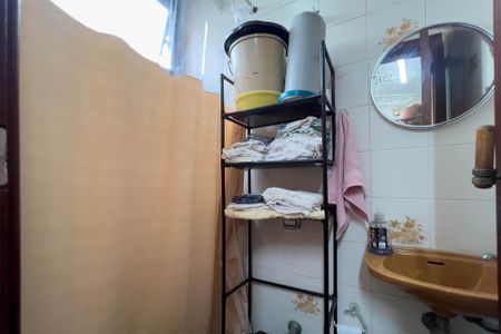 Apartamento à venda com 143m², 3 quartos e 2 vagas Apartamento à venda com 143m², 3 quartos e 2 vagasBanheiro de Serviço
