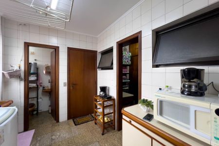Apartamento à venda com 143m², 3 quartos e 2 vagas Apartamento à venda com 143m², 3 quartos e 2 vagasCozinha