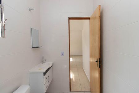 Banheiro de apartamento para alugar com 1 quarto, 50m² em Jardim Palmira, Guarulhos