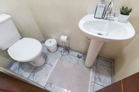 Casa para alugar com 120m², 3 quartos e 4 vagas Casa para alugar com 120m², 3 quartos e 4 vagasLavabo