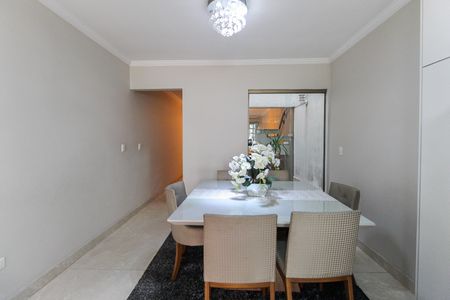 Casa para alugar com 120m², 3 quartos e 4 vagas Casa para alugar com 120m², 3 quartos e 4 vagasCozinha
