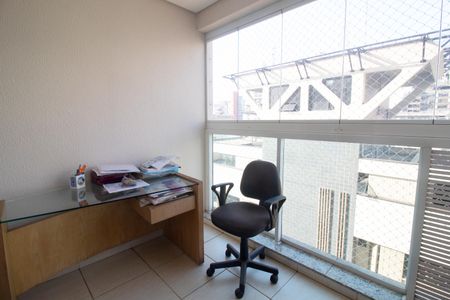 Apartamento à venda com 139m², 3 quartos e 3 vagasSuíte 2 Sacada