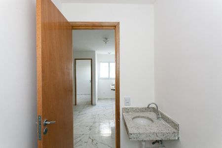 Apartamento à venda com 37m², 2 quartos e sem vaga Apartamento à venda com 37m², 2 quartos e sem vagaBanheiro Social