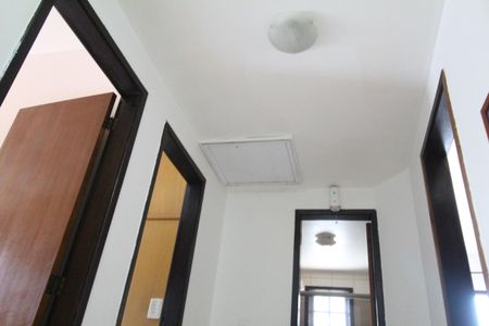 Casa de condomínio à venda com 70m², 3 quartos e 1 vagaCorredor