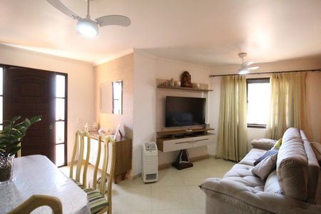 Sala de casa de condomínio à venda com 3 quartos, 70m² em Anil, Rio de Janeiro