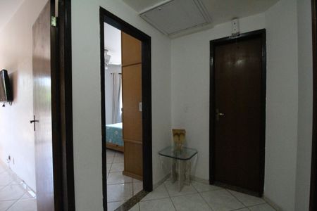 Casa de condomínio à venda com 70m², 3 quartos e 1 vagaCorredor