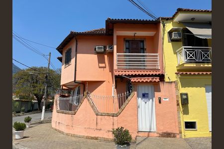 Casa de condomínio à venda com 70m², 3 quartos e 1 vaga Casa de condomínio à venda com 70m², 3 quartos e 1 vagaFachada