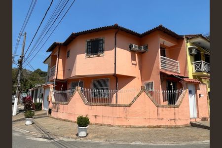 Casa de condomínio à venda com 70m², 3 quartos e 1 vaga Casa de condomínio à venda com 70m², 3 quartos e 1 vagaFachada
