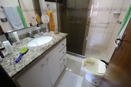 Casa de condomínio à venda com 70m², 3 quartos e 1 vagaBanheiro da suíte