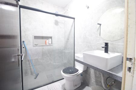 Banheiro Social de casa para alugar com 2 quartos, 140m² em Terceira Divisão de Interlagos, São Paulo