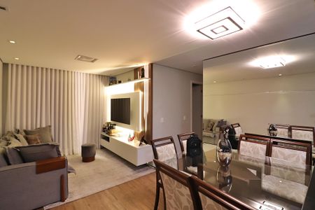 Apartamento à venda com 70m², 3 quartos e 2 vagasSala