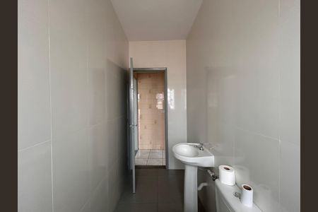 Banheiro de casa para alugar com 1 quarto, 55m² em Vila Bonilha Nova, São Paulo