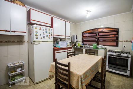 Casa à venda com 180m², 5 quartos e 5 vagas Casa à venda com 180m², 5 quartos e 5 vagasCozinha