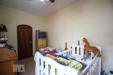 Casa à venda com 180m², 5 quartos e 5 vagas Casa à venda com 180m², 5 quartos e 5 vagasQuarto suíte