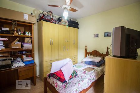 Casa à venda com 180m², 5 quartos e 5 vagas Casa à venda com 180m², 5 quartos e 5 vagasQuarto 4