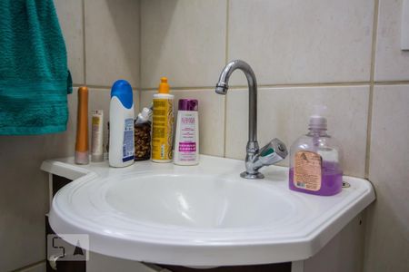 Casa à venda com 180m², 5 quartos e 5 vagas Casa à venda com 180m², 5 quartos e 5 vagasLavabo 2