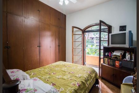 Casa à venda com 180m², 5 quartos e 5 vagas Casa à venda com 180m², 5 quartos e 5 vagasQuarto 1