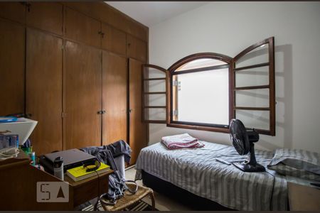 Casa à venda com 180m², 5 quartos e 5 vagas Casa à venda com 180m², 5 quartos e 5 vagasQuarto 2