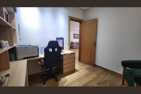 Escritório de casa para alugar com 4 quartos, 384m² em Santa Cruz Industrial, Contagem
