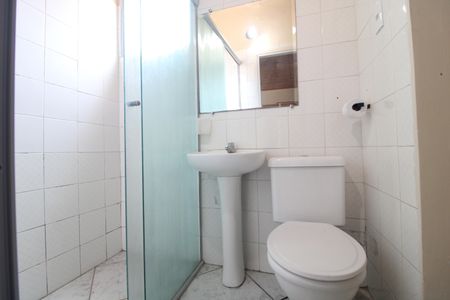 Banheiro da suíte de casa para alugar com 1 quarto, 70m² em Planalto Paulista, São Paulo