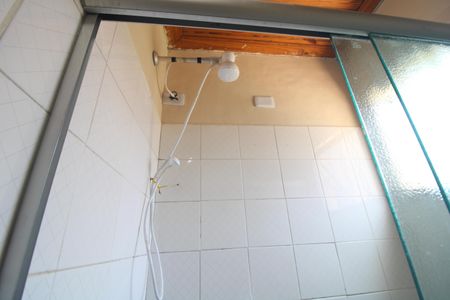 Banheiro da suíte de casa para alugar com 1 quarto, 70m² em Planalto Paulista, São Paulo