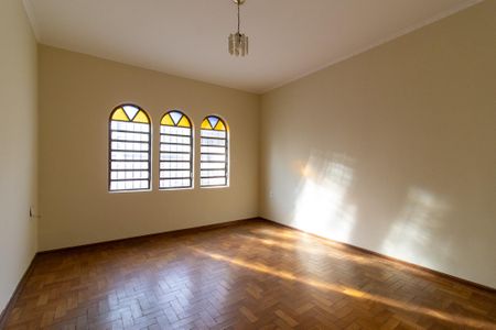 Sala de casa à venda com 3 quartos, 120m² em Parque São Quirino, Campinas