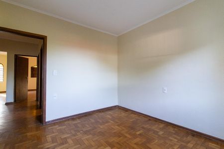 Quarto 2 de casa à venda com 3 quartos, 120m² em Parque São Quirino, Campinas
