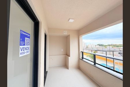 Apartamento à venda com 95m², 2 quartos e 2 vagasPlaquinha 