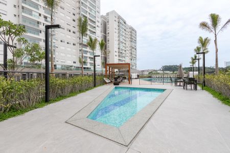 Apartamento à venda com 136m², 3 quartos e 2 vagas Apartamento à venda com 136m², 3 quartos e 2 vagasÁrea comum - Piscina