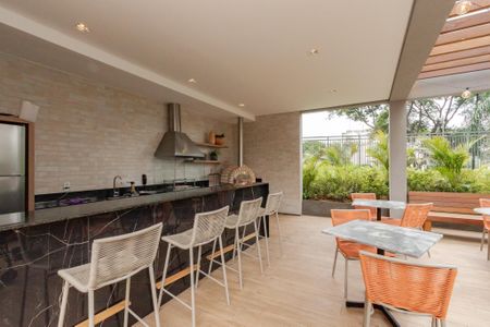 Apartamento à venda com 136m², 3 quartos e 2 vagas Apartamento à venda com 136m², 3 quartos e 2 vagasÁrea comum - Churrasqueira