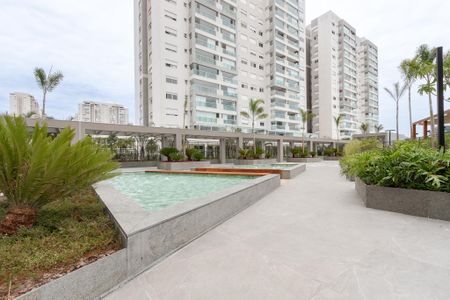 Apartamento à venda com 136m², 3 quartos e 2 vagas Apartamento à venda com 136m², 3 quartos e 2 vagasÁrea comum - Piscina