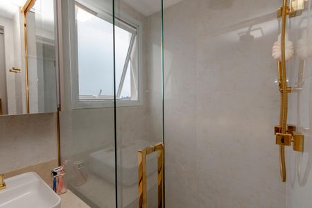 Apartamento à venda com 136m², 3 quartos e 2 vagas Apartamento à venda com 136m², 3 quartos e 2 vagasBanheiro da Suíte 1