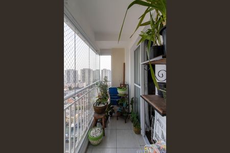 Apartamento à venda com 52m², 2 quartos e 1 vaga Apartamento à venda com 52m², 2 quartos e 1 vagaVaranda