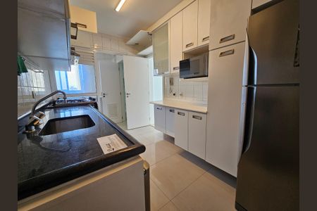 Apartamento para alugar com 120m², 3 quartos e 3 vagasCozinha