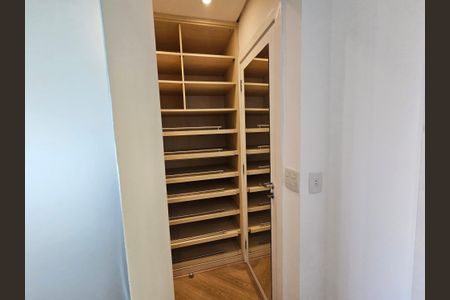 Apartamento para alugar com 120m², 3 quartos e 3 vagasCloset da suíte 2