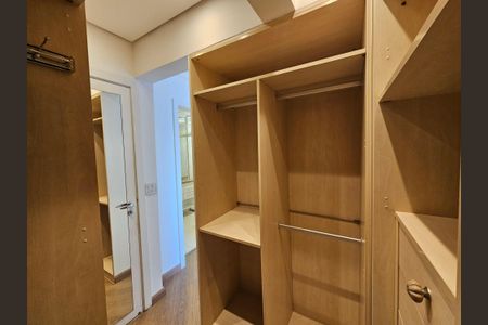 Apartamento para alugar com 120m², 3 quartos e 3 vagasCloset da suíte 2
